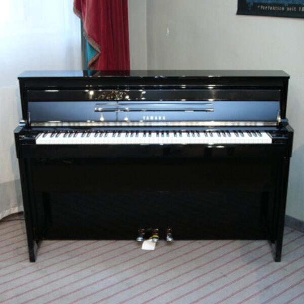 Yamaha NU1X