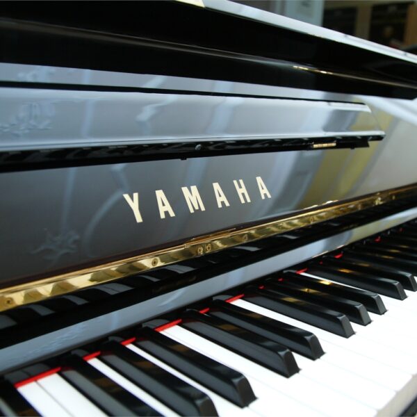 Yamaha U1
